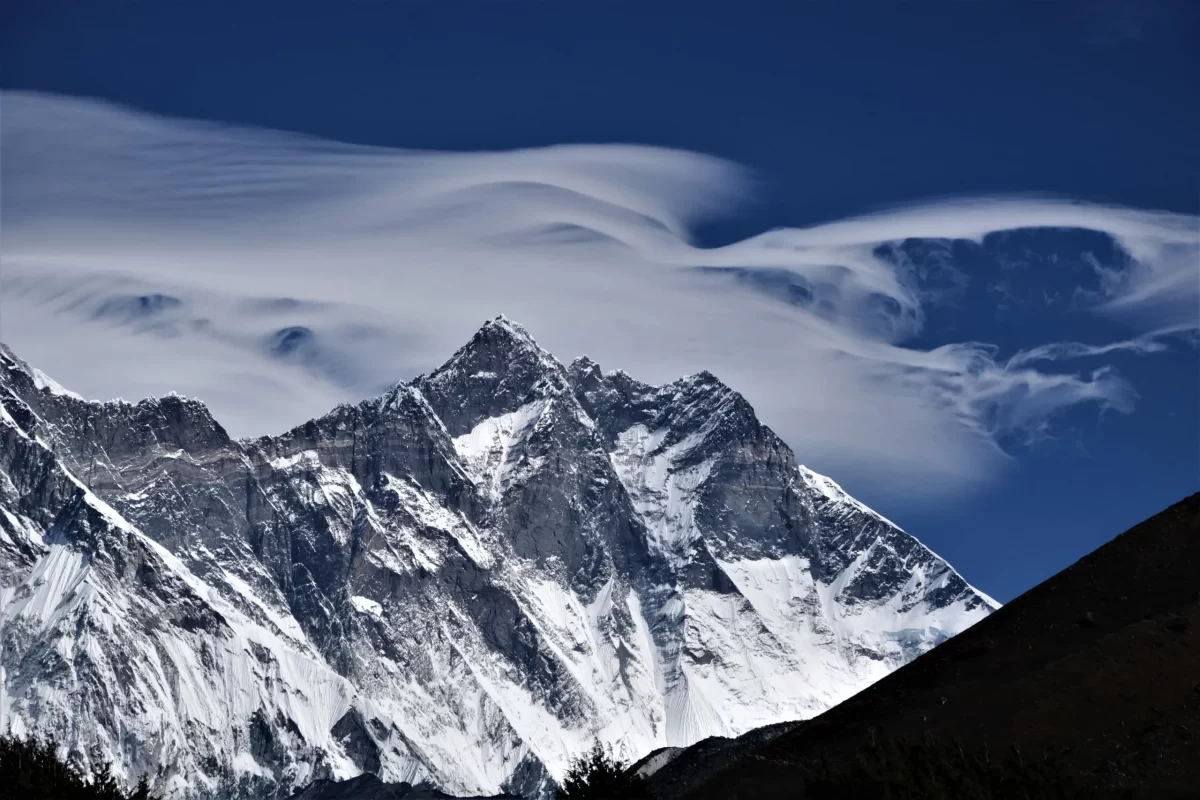 Everest base camp trek in March