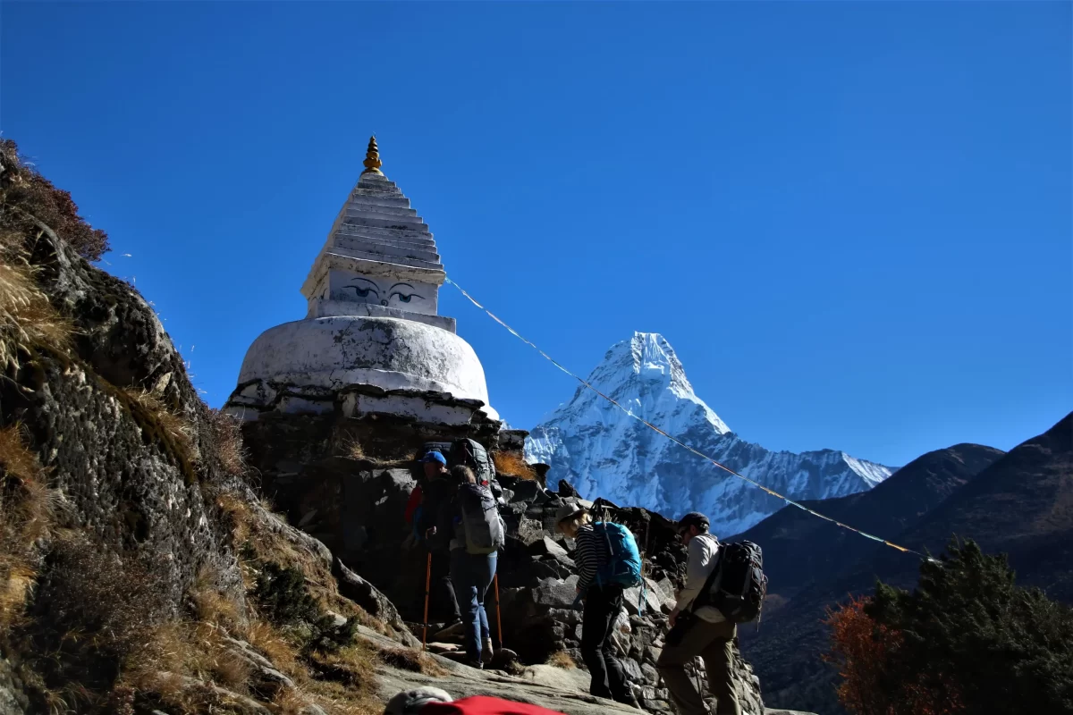 Trekking in Everest