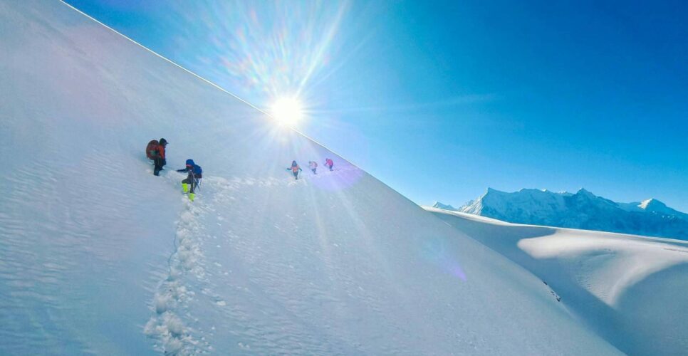 spring season climb to Mount Manaslu